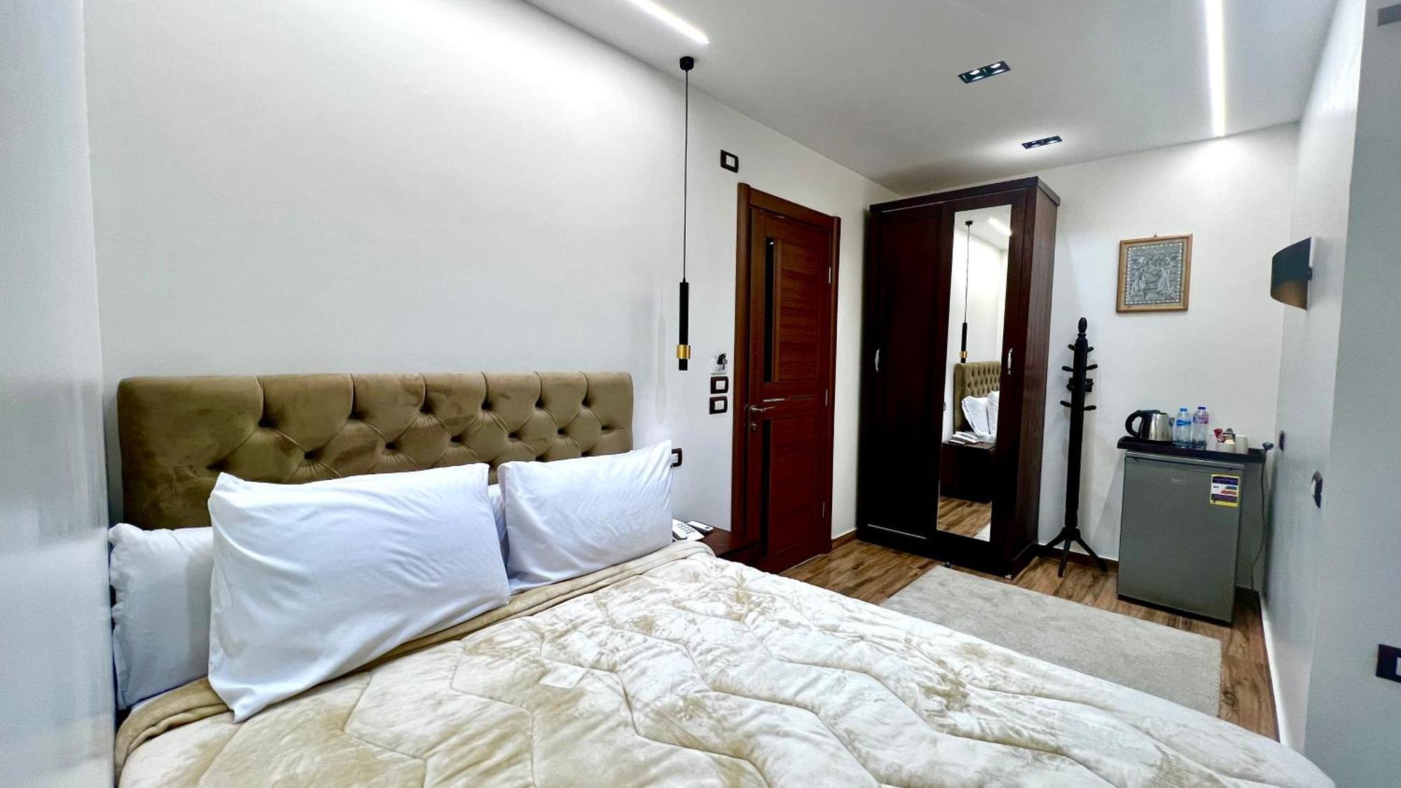 White Pyramids Inn Nazlat as Sammān Extérieur photo